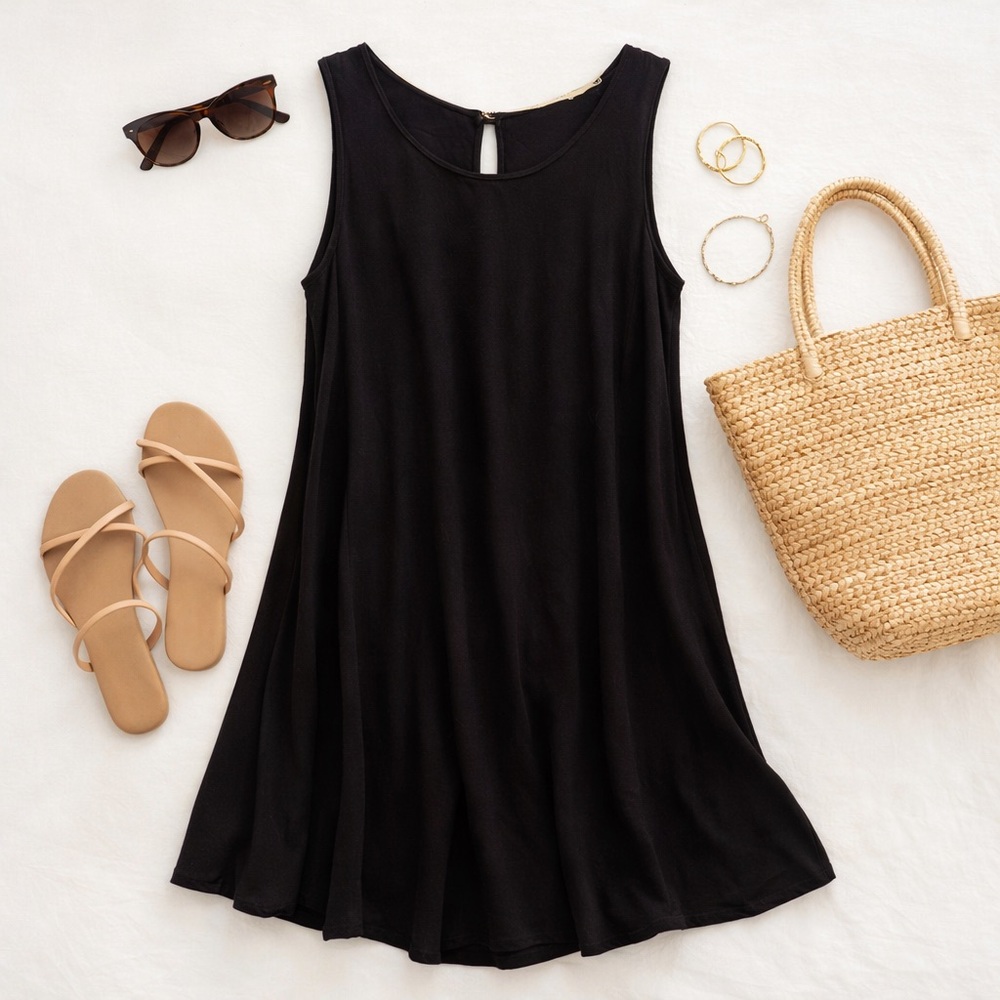 Lush Black Sleeveless Swing Dress Size Small